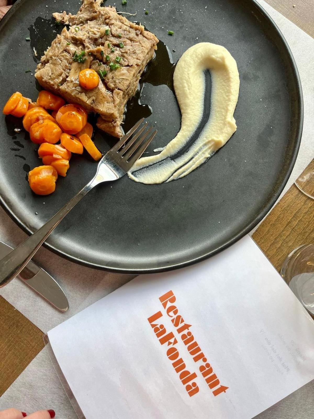 مبيت وإفطار كاذاكيس La Fonda المظهر الخارجي الصورة